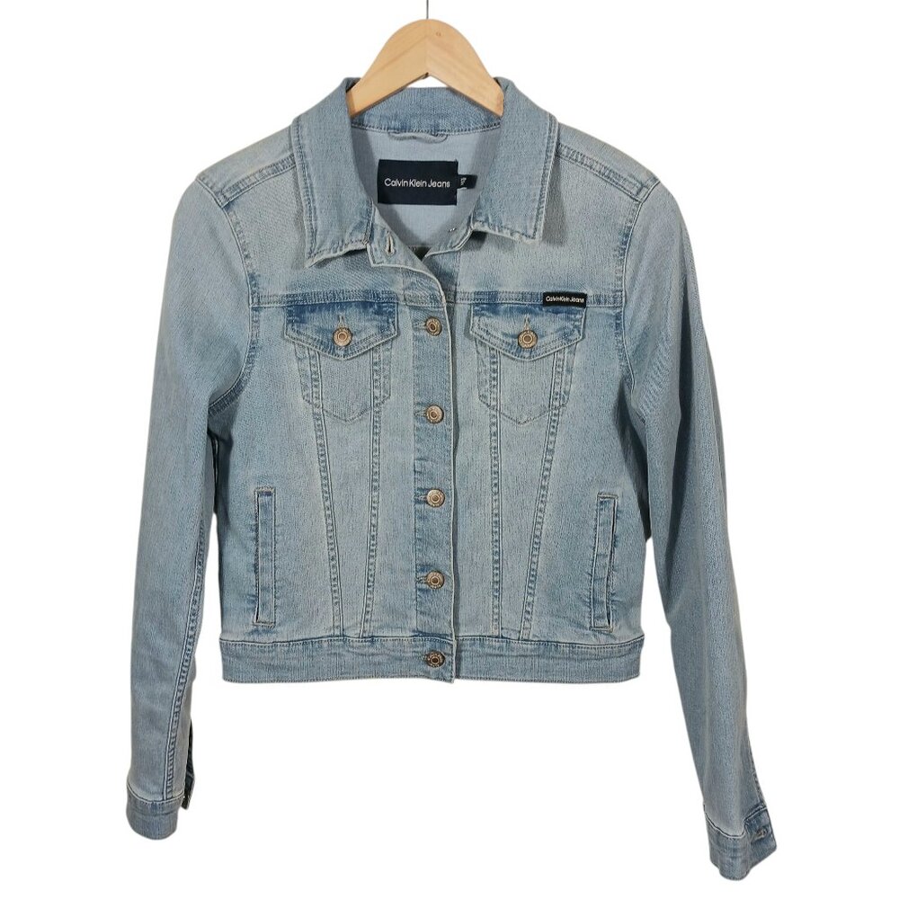 Calvin Klein Jeans, Classic Trucker Denim Jacket, Small, Light Wash, Iconic